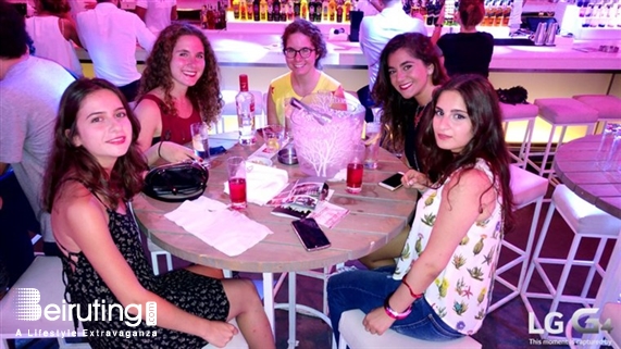 White  Beirut Suburb Social Event Donner Sang Compter Fundraising at White Lebanon