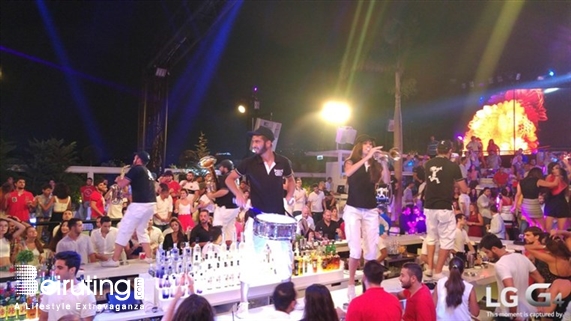 White  Beirut Suburb Social Event Donner Sang Compter Fundraising at White Lebanon