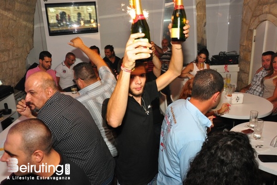 Ages Pub Jounieh Nightlife Ages on Friday Night Lebanon