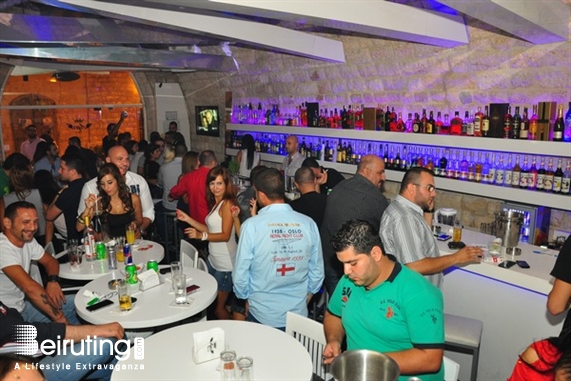 Ages Pub Jounieh Nightlife Ages on Friday Night Lebanon