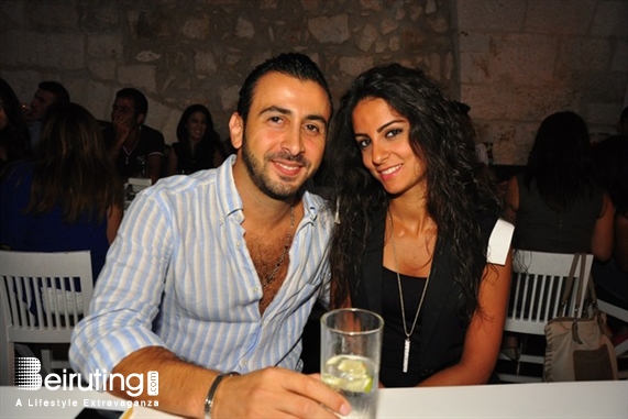 Ages Pub Jounieh Nightlife Ages Final Karaoke Competition Lebanon