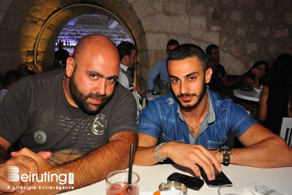 Ages Pub Jounieh Nightlife Ages Final Karaoke Competition Lebanon