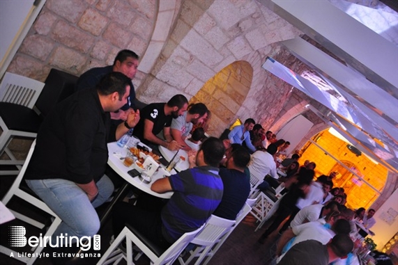 Ages Pub Jounieh Nightlife Ages Final Karaoke Competition Lebanon