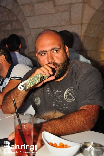 Ages Pub Jounieh Nightlife Ages Final Karaoke Competition Lebanon