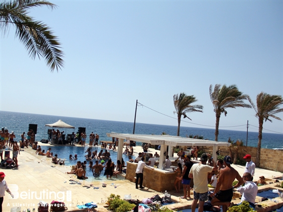 Activities Beirut Suburb Beach Party At The Beach Lebanon