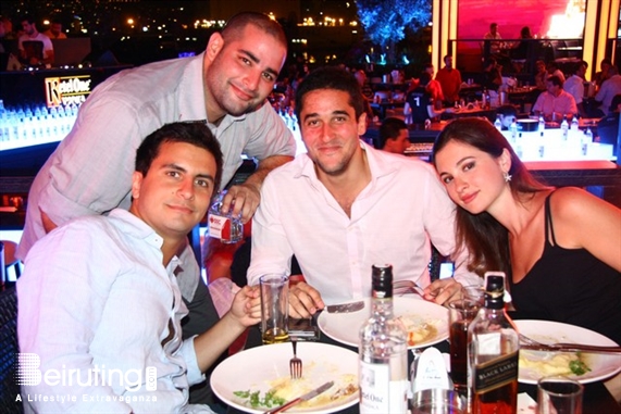 SKYBAR Beirut Suburb Nightlife Donner Sang Compter Fundraising Event Lebanon