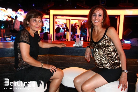 SKYBAR Beirut Suburb Nightlife Donner Sang Compter Fundraising Event Lebanon