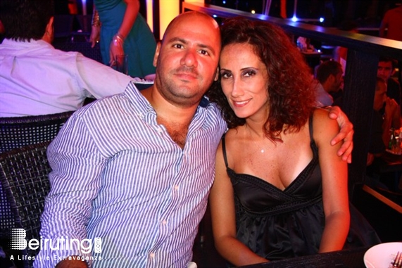 SKYBAR Beirut Suburb Nightlife Donner Sang Compter Fundraising Event Lebanon