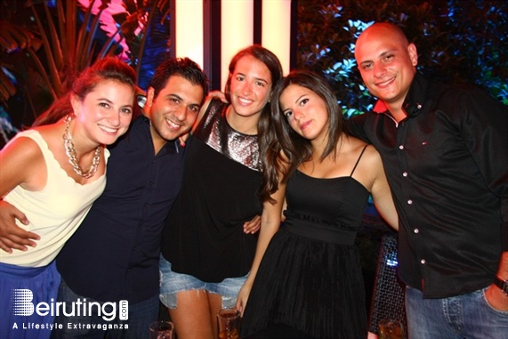 SKYBAR Beirut Suburb Nightlife Donner Sang Compter Fundraising Event Lebanon