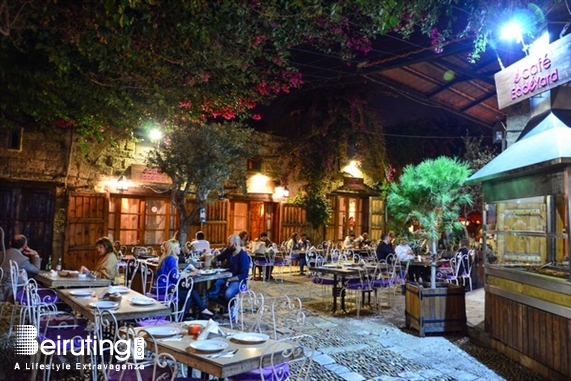 éCafé Sursock Jbeil Nightlife Moules Frites Night at eCafe Lebanon