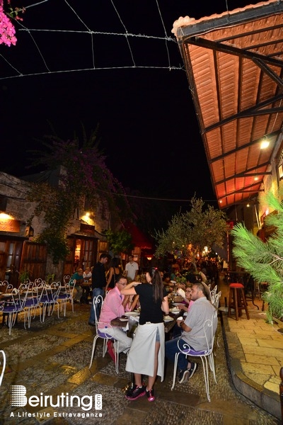 éCafé-EddeYard Jbeil Nightlife Edde Yard on Saturday Night Lebanon