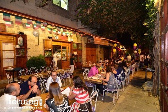 éCafé-EddeYard Jbeil Nightlife Edde Yard on Saturday Night Lebanon