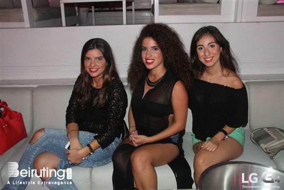 White  Beirut Suburb Social Event Donner Sang Compter Fundraising at White Lebanon