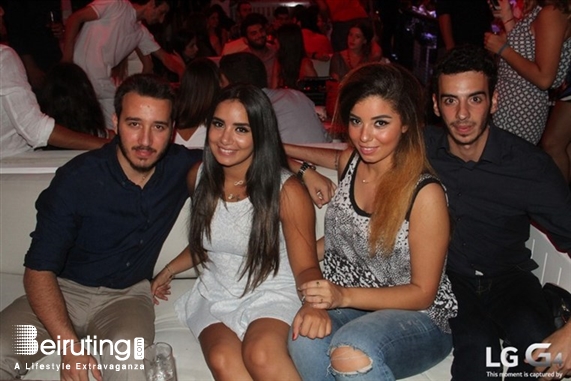 White  Beirut Suburb Social Event Donner Sang Compter Fundraising at White Lebanon