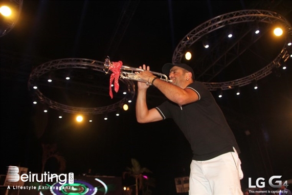 White  Beirut Suburb Social Event Donner Sang Compter Fundraising at White Lebanon