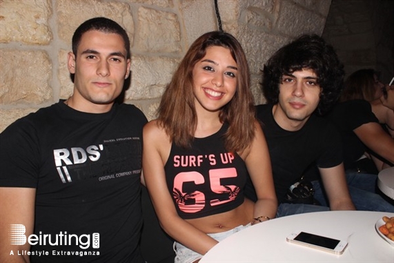 Ages Pub Jounieh Nightlife Rapper Bling at Ages  Lebanon