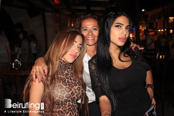 Activities Beirut Suburb Nightlife Pub Crawl Lebanon Lebanon