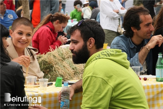 Activities Beirut Suburb Outdoor Mini Pop-Up Picnic 2015 Lebanon