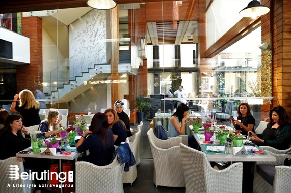 Outdoor Restaurant Antelias Social Event Outdoor Restaurant Honouring Mothers Lebanon