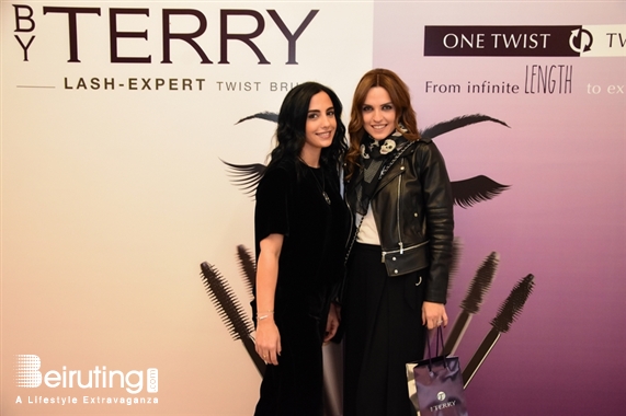 Social Event By Terry Lash-Expert Twist Brush Lebanon