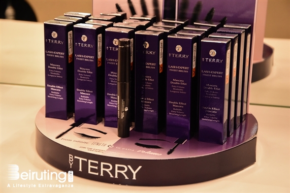 Social Event By Terry Lash-Expert Twist Brush Lebanon