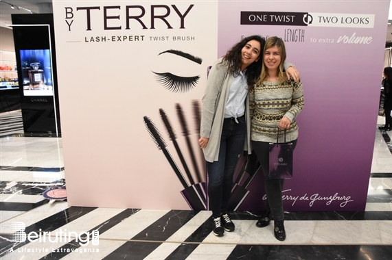 Social Event By Terry Lash-Expert Twist Brush Lebanon