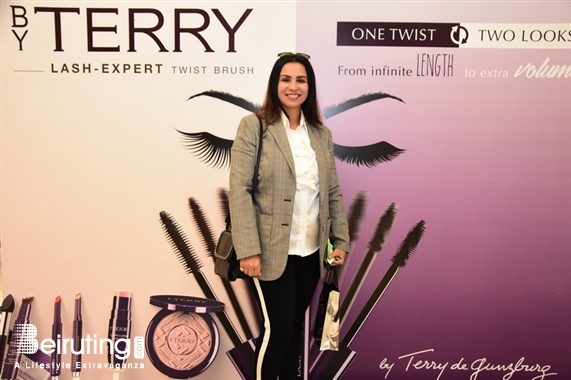 Social Event By Terry Lash-Expert Twist Brush Lebanon