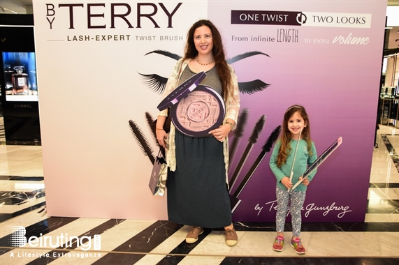 Social Event By Terry Lash-Expert Twist Brush Lebanon