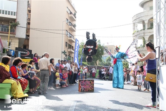 Activities Beirut Suburb Outdoor Volvo Street Festival Lebanon