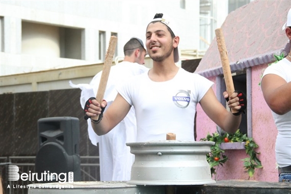 Activities Beirut Suburb Outdoor Volvo Street Festival Lebanon