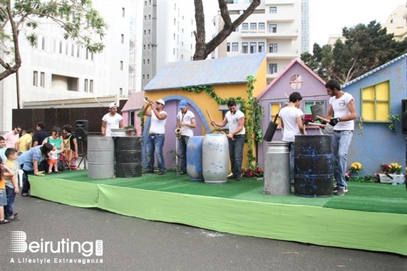 Activities Beirut Suburb Outdoor Volvo Street Festival Lebanon