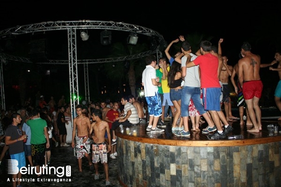 Cyan Kaslik Beach Party Vamos A La Playa IV Lebanon