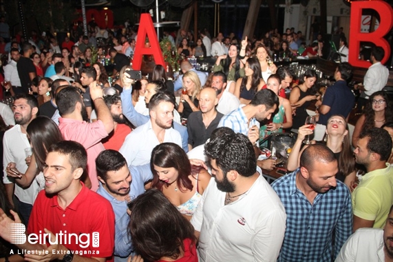 Seven Sisters Beirut Beirut-Downtown Nightlife Donner Sang Compter Red Night Lebanon