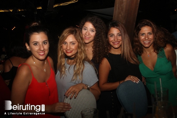 Seven Sisters Beirut Beirut-Downtown Nightlife Donner Sang Compter Red Night Lebanon