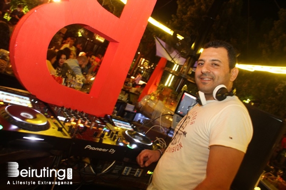 Seven Sisters Beirut Beirut-Downtown Nightlife Donner Sang Compter Red Night Lebanon