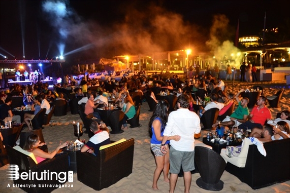 Edde Sands Jbeil Beach Party Edde Sands BBQ Pieds Dans Leau Lebanon