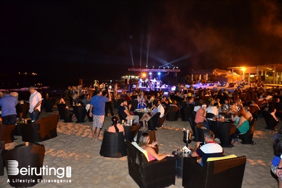 Edde Sands Jbeil Beach Party Edde Sands BBQ Pieds Dans Leau Lebanon