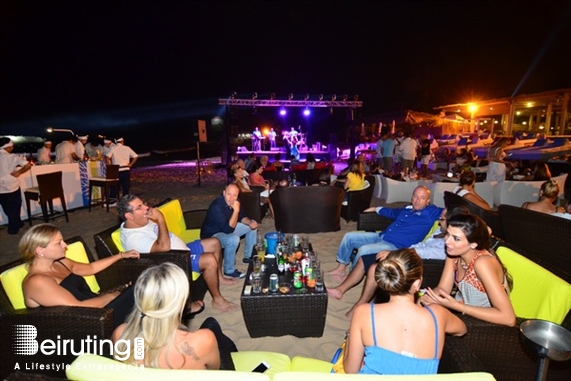 Edde Sands Jbeil Beach Party Edde Sands BBQ Pieds Dans Leau Lebanon