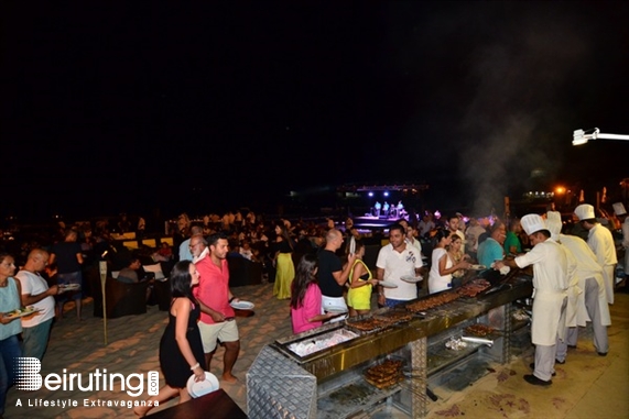 Edde Sands Jbeil Beach Party Edde Sands BBQ Pieds Dans Leau Lebanon