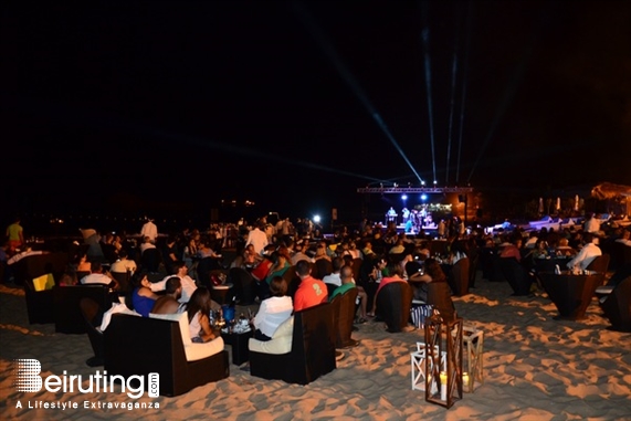 Edde Sands Jbeil Beach Party Edde Sands BBQ Pieds Dans Leau Lebanon