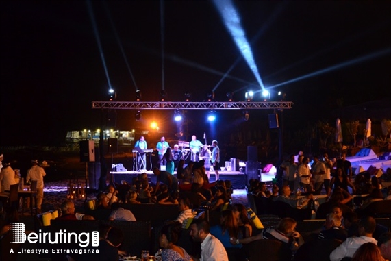 Edde Sands Jbeil Beach Party Edde Sands BBQ Pieds Dans Leau Lebanon