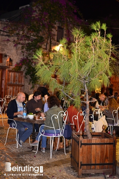 éCafé-EddeYard Jbeil Nightlife Moules Frites Night at Edde Yard Lebanon