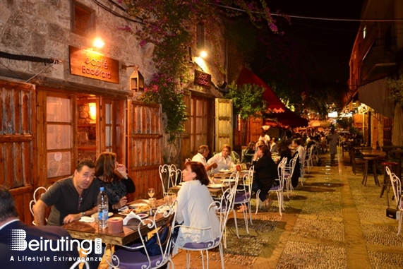 éCafé-EddeYard Jbeil Nightlife Moules Frites Night at Edde Yard Lebanon