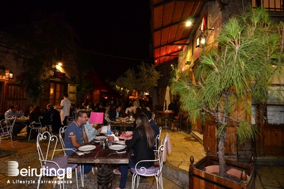 éCafé-EddeYard Jbeil Nightlife Edde Yard on Saturday Night Lebanon