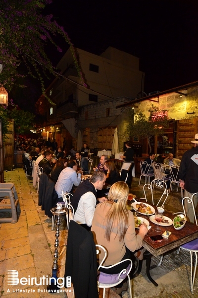 éCafé-EddeYard Jbeil Nightlife Edde Yard on Saturday Night Lebanon