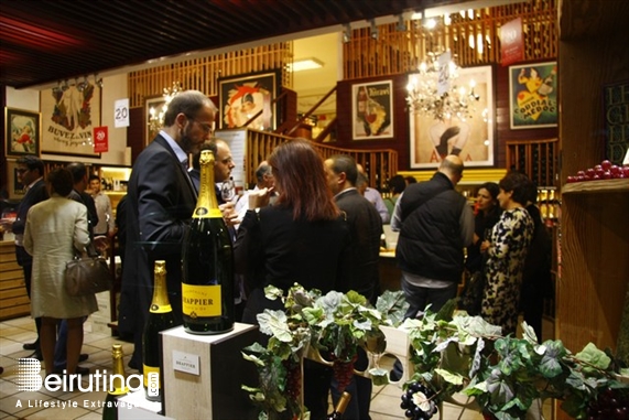 Social Event IXSIR  EL Tasting At Enoteca Lebanon