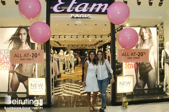 Le Mall-Dbayeh Dbayeh Social Event Etam Lingerie Breast Cancer Awareness Event Lebanon