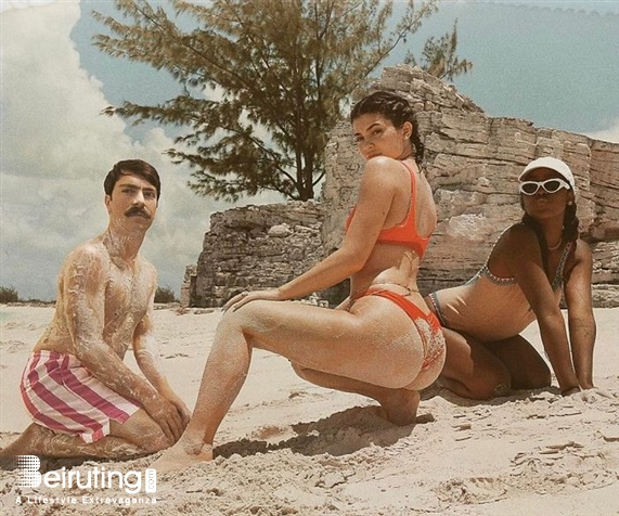 Around the World Social Event This Guy Won’t Stop Photoshopping Himself Into Kendall Jenner’s Photos Lebanon