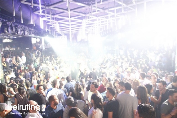 MAD Beirut Suburb Nightlife YOLO with DJ@War Lebanon