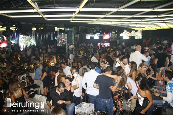 MAD Beirut Suburb Nightlife YOLO with DJ@War Lebanon